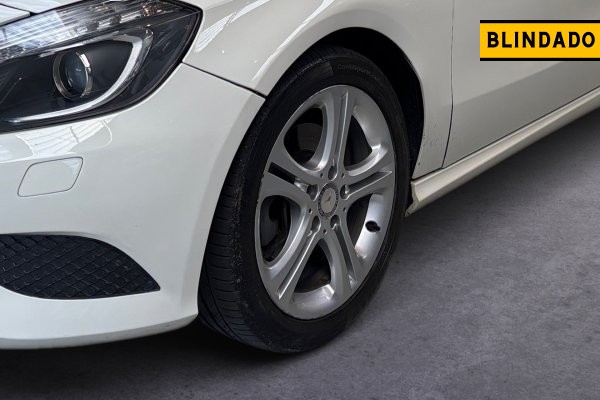 MERCEDES-BENZ A 200 1.6 TURBO URBAN 16V GASOLINA 4P AUTOMÁTICO 2013/2013